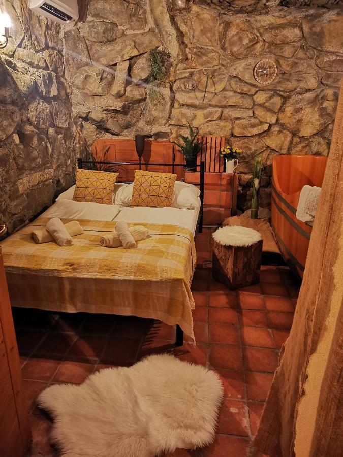 Hotel U Cisare Iii. Melnik Exterior photo