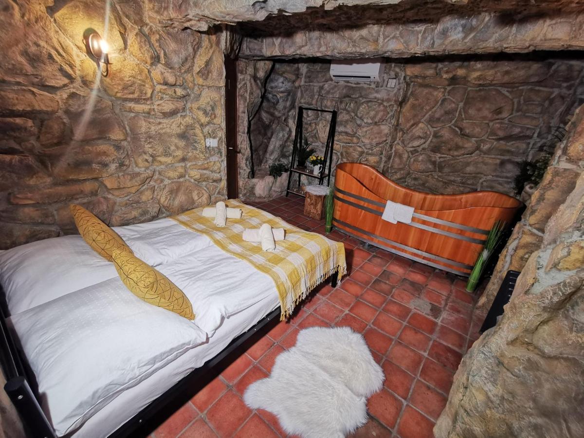 Hotel U Cisare Iii. Melnik Exterior photo
